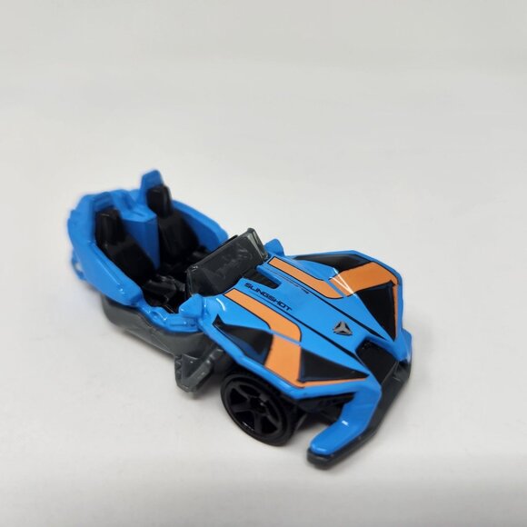 Hot Wheels Polaris Slingshot 1:64 Die-Cast Model Car Blue & Orange - Picture 3 of 7